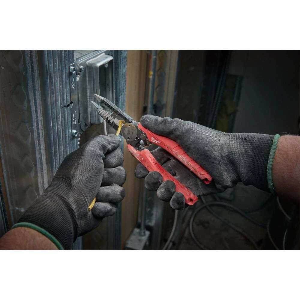 Milwaukee 18 in. Bolt Cutter with 3/8 in. Maximum Cut Capacity and 6-in-1 Wire Strippers Pliers - Image 8