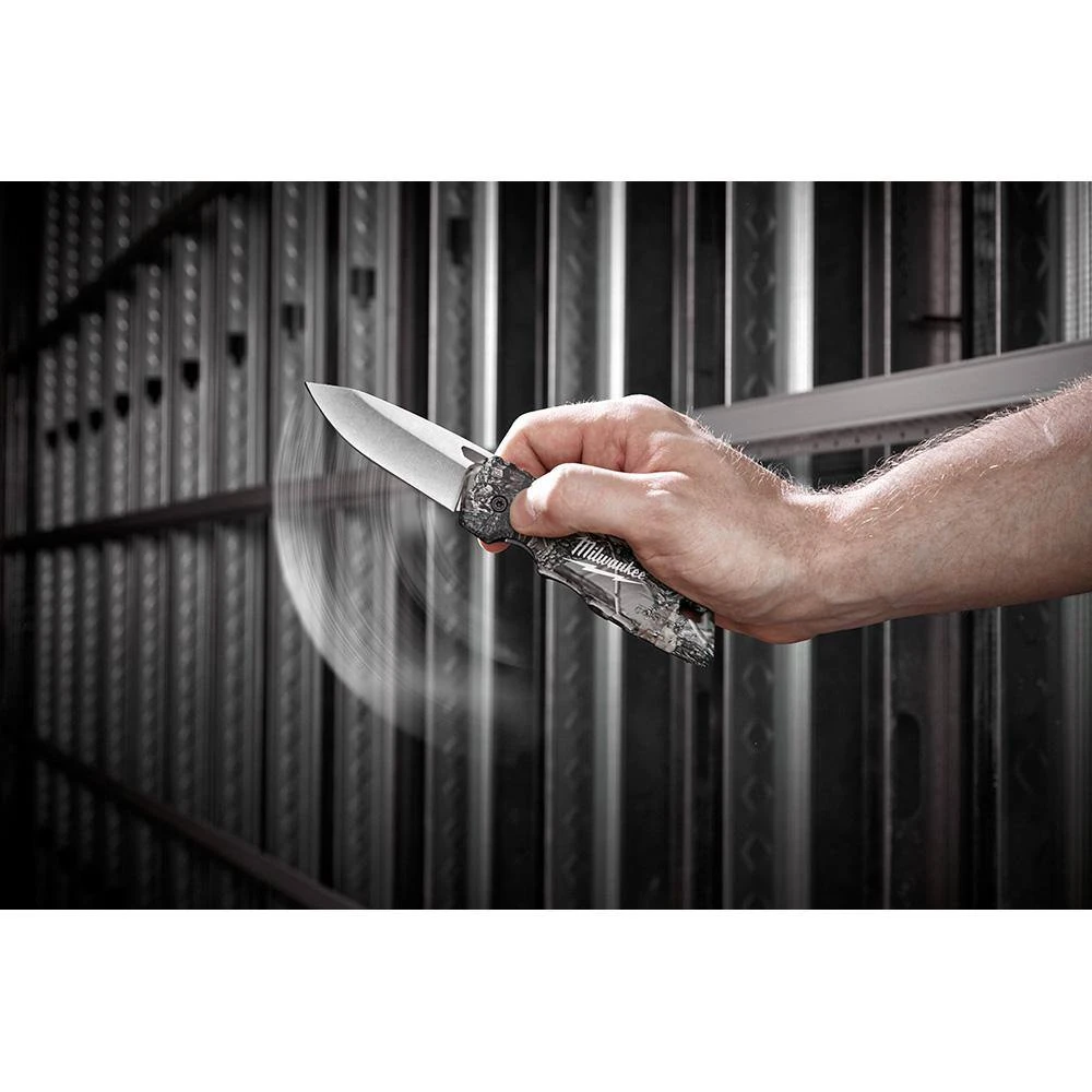 Milwaukee FASTBACK Camo Stainless Steel Folding Knife with 2.95 in. Blade and 6-in-1 Wire Strippers Pliers - Image 9