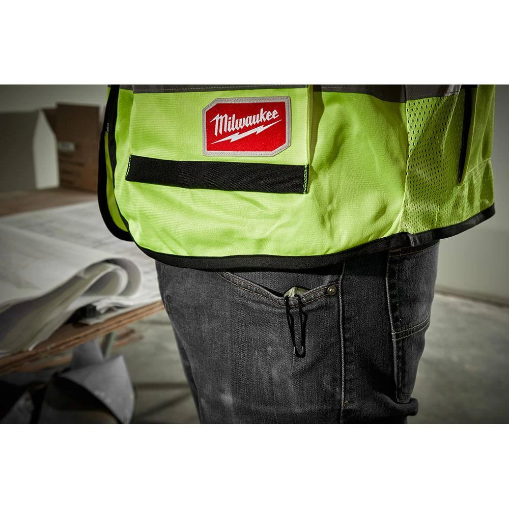 Milwaukee FASTBACK Camo Stainless Steel Folding Knife with 2.95 in. Blade and 6-in-1 Wire Strippers Pliers - Image 7