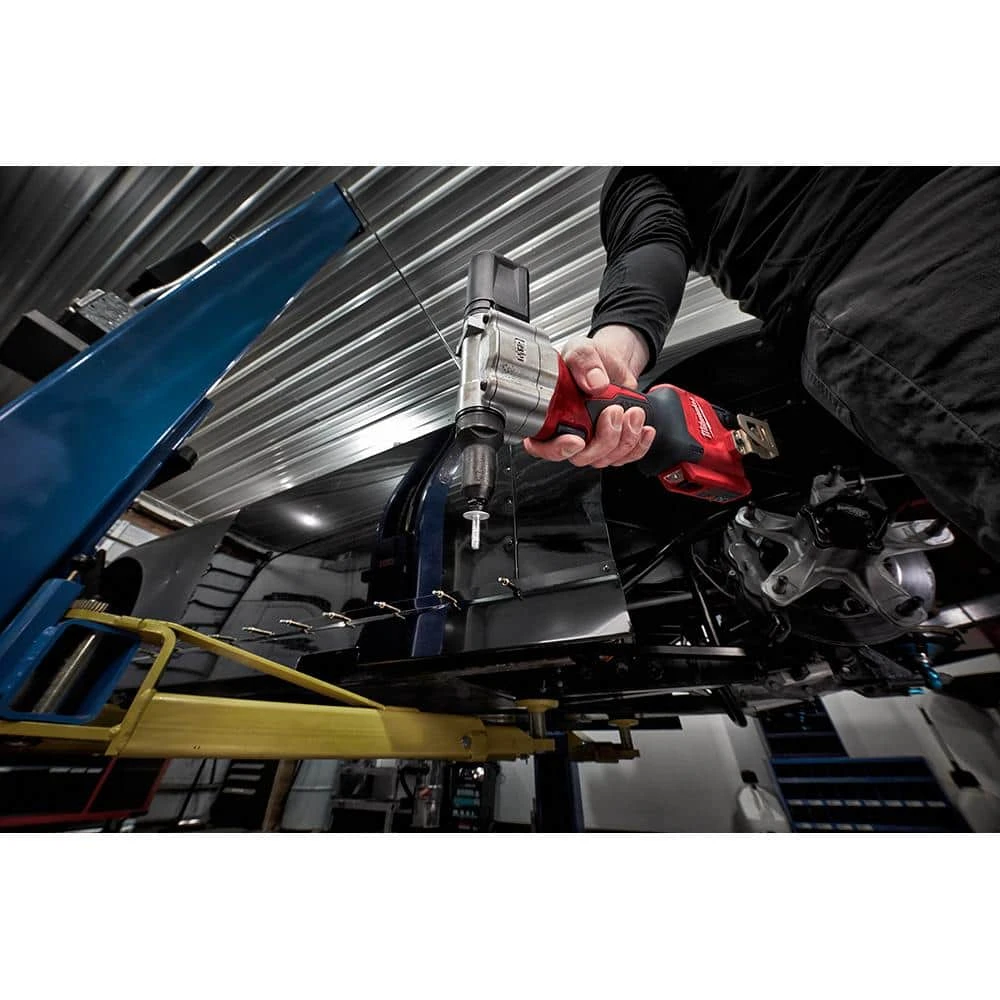 Milwaukee M12 12-Volt Lithium-Ion Cordless Rivet Tool with M12 2.0Ah Battery - Image 10