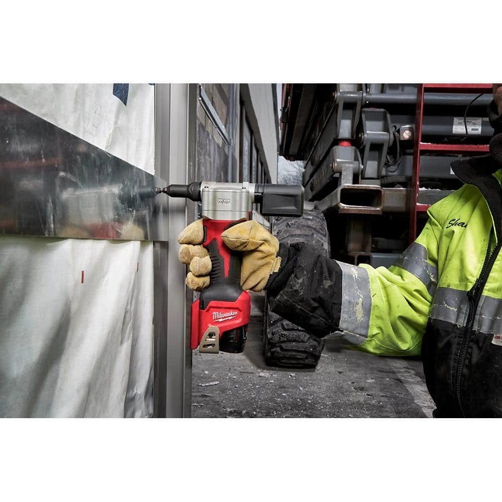 Milwaukee M12 12-Volt Lithium-Ion Cordless Rivet Tool with M12 2.0Ah Battery - Image 9