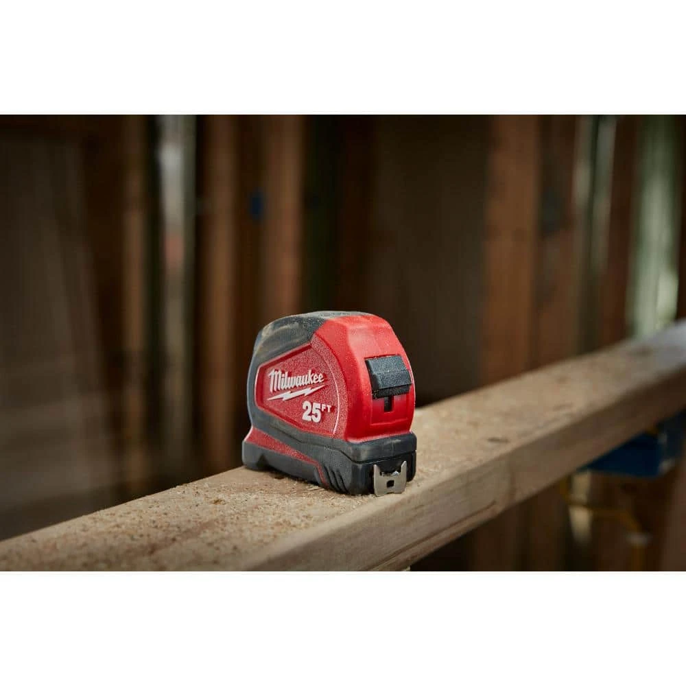 Milwaukee 16 ft. Compact Auto Lock Tape Measure - Image 4