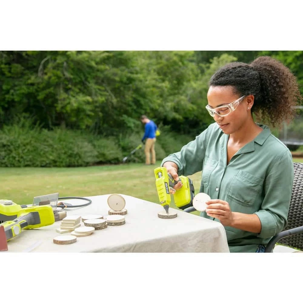 RYOBI ONE+ 18V Cordless Full Size Glue Gun (Tool-Only) with 3 General Purpose Glue Sticks - Image 7