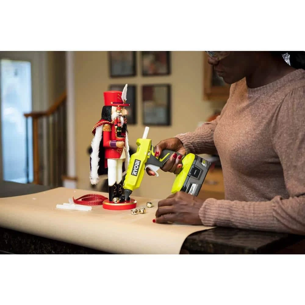 RYOBI ONE+ 18V Cordless Full Size Glue Gun (Tool-Only) with 3 General Purpose Glue Sticks - Image 4